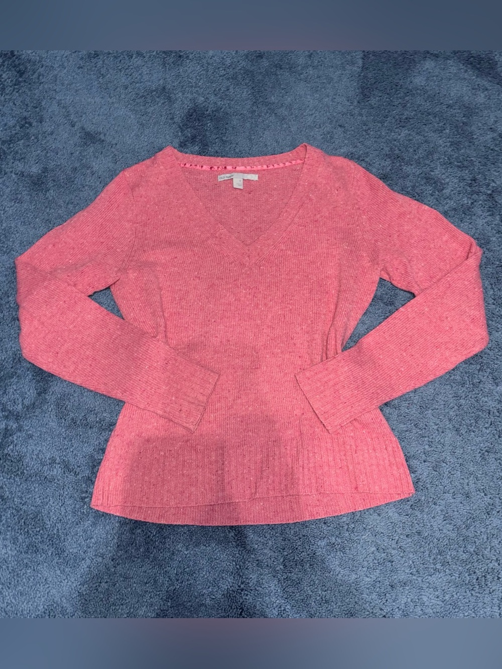 Old Navy V-Neck Sweater in Rose Pink